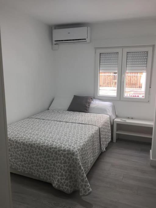 New Stylish Beach Front Apartment Cullera Esterno foto